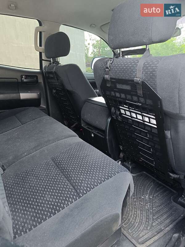 Пикап Toyota Tundra 2013 в 