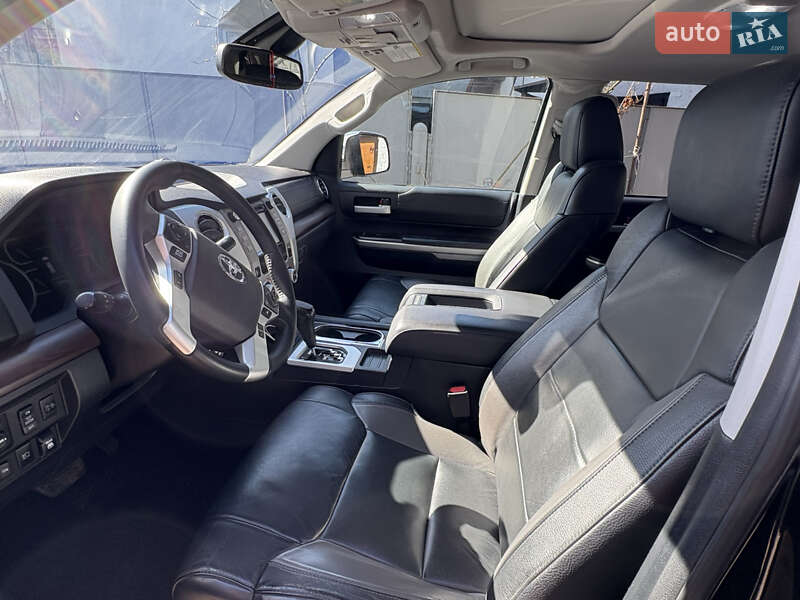 Пікап Toyota Tundra 2019 в Львові