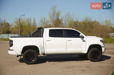 Пикап Toyota Tundra 2019 в 