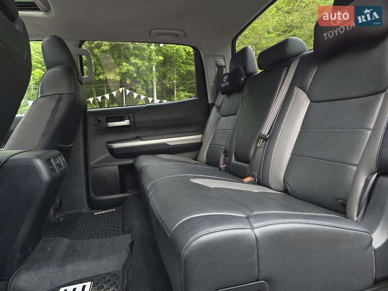 Пікап Toyota Tundra 2019 в Львові