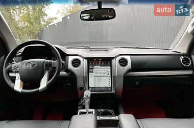 Пікап Toyota Tundra 2017 в 