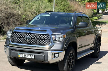 Пикап Toyota Tundra 2019 в 