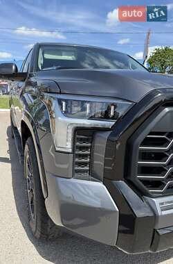 Пикап Toyota Tundra 2023 в 