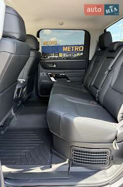 Пикап Toyota Tundra 2023 в 