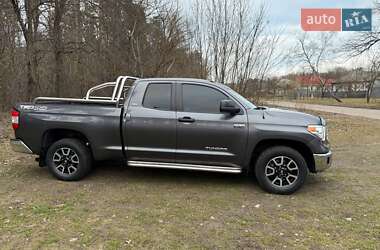 Пікап Toyota Tundra 2015 в Прилуках