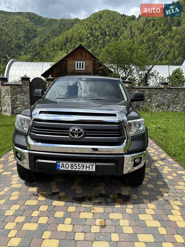 Toyota Tundra 2014