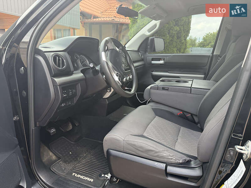 Пикап Toyota Tundra 2016 в Ужгороде