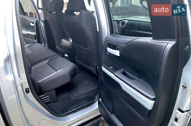 Пикап Toyota Tundra 2017 в 