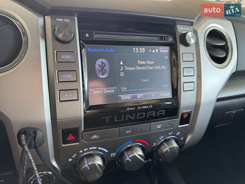 Пікап Toyota Tundra 2014 в Києві