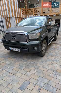 Пикап Toyota Tundra 2012 в Рахове