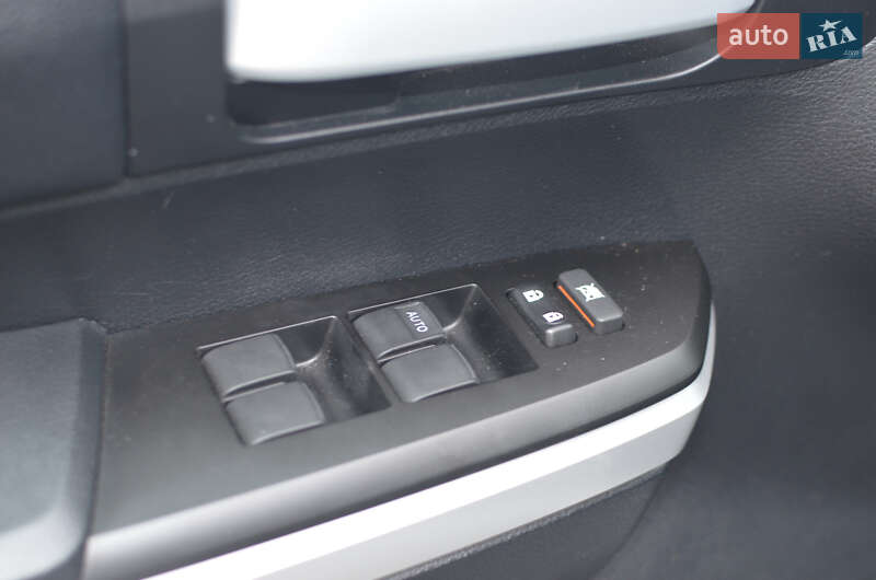 Пикап Toyota Tundra 2017 в Львове