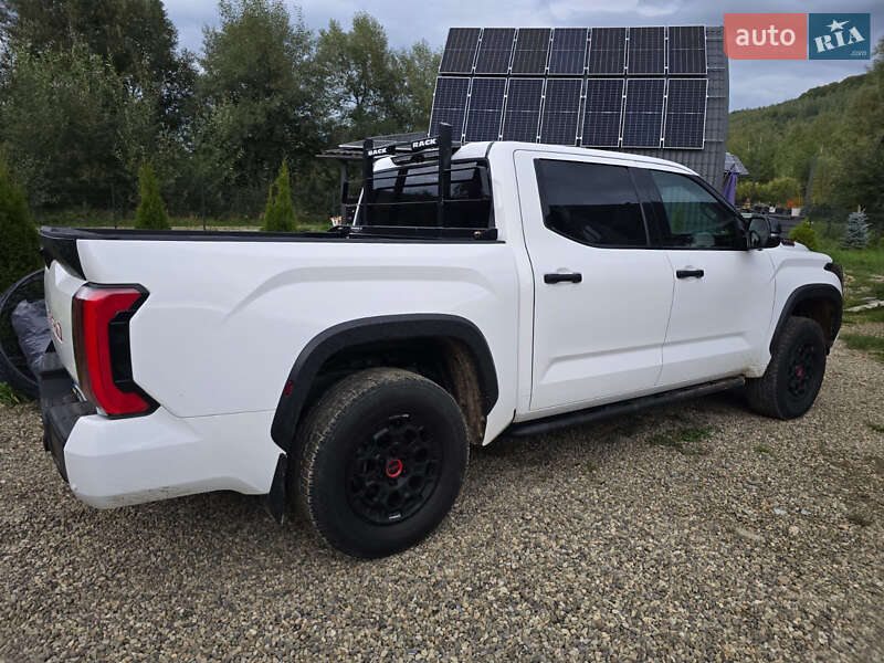 Пікап Toyota Tundra 2023 в Дніпрі