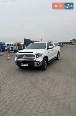 Пикап Toyota Tundra 2017 в Черновцах
