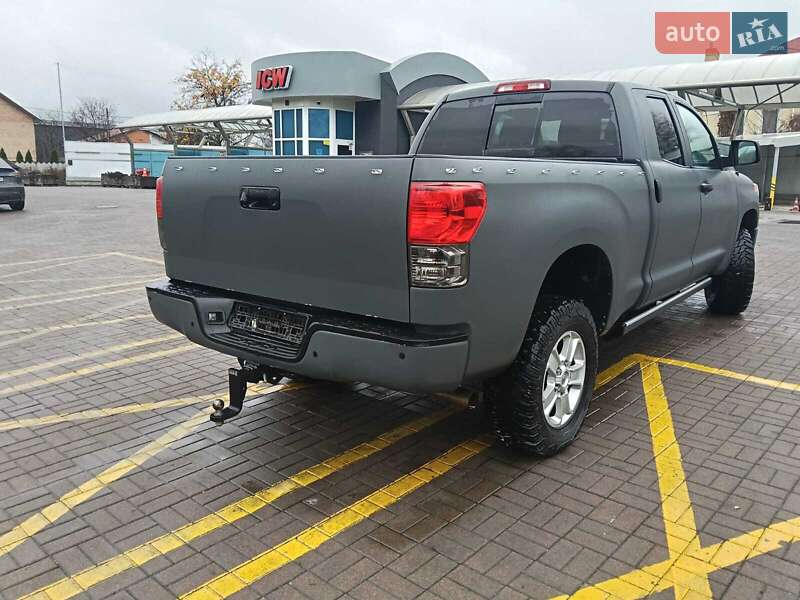 Пікап Toyota Tundra 2016 в Києві