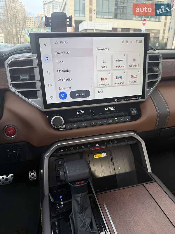 Пікап Toyota Tundra 2023 в Києві
