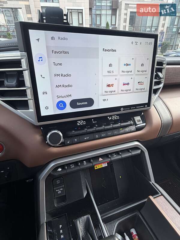 Пікап Toyota Tundra 2023 в Києві