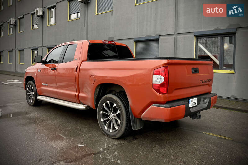 Пікап Toyota Tundra 2016 в Києві