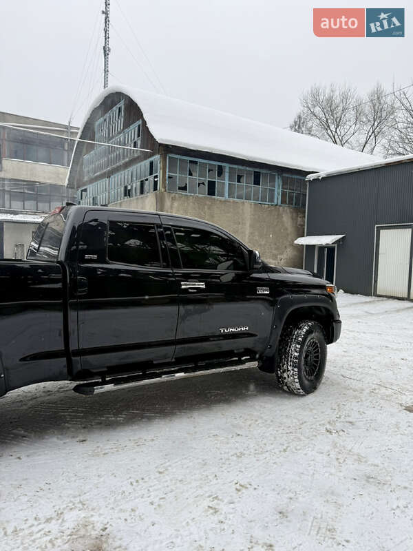 Пікап Toyota Tundra 2020 в Рахові