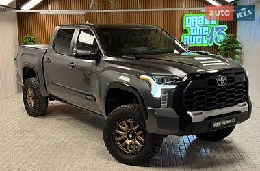 Пікап Toyota Tundra 2024 в Києві