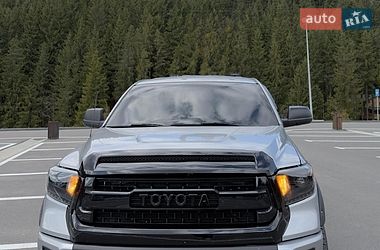 Пикап Toyota Tundra 2015 в Хмельницком