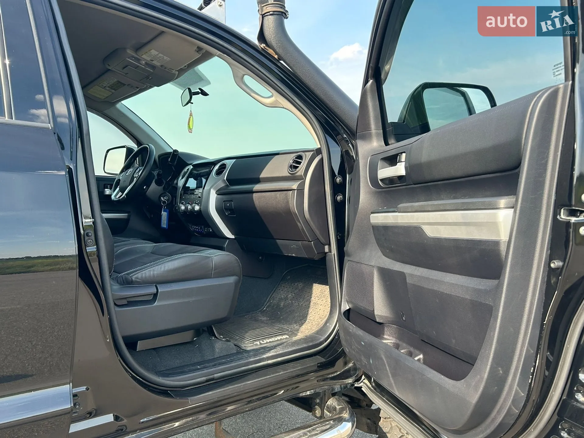 2014 Toyota Tundra - мініатюра 31