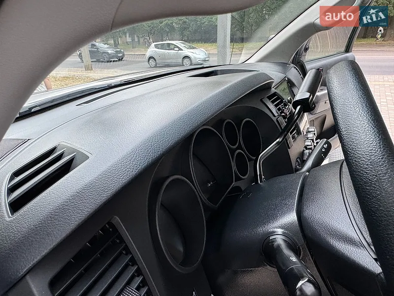 Toyota Tundra 2012 VIN 5TFUW5F19CX267128 фото оголошення 33 з 94