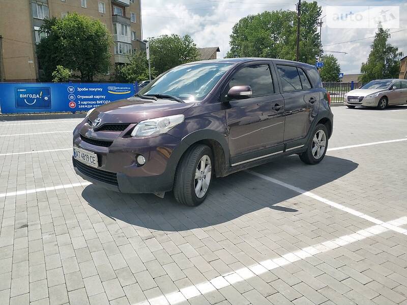 Хэтчбек Toyota Urban Cruiser 2009 в Долине