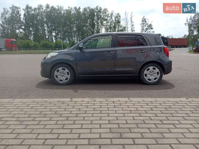 Позашляховик / Кросовер Toyota Urban Cruiser 2009 в 