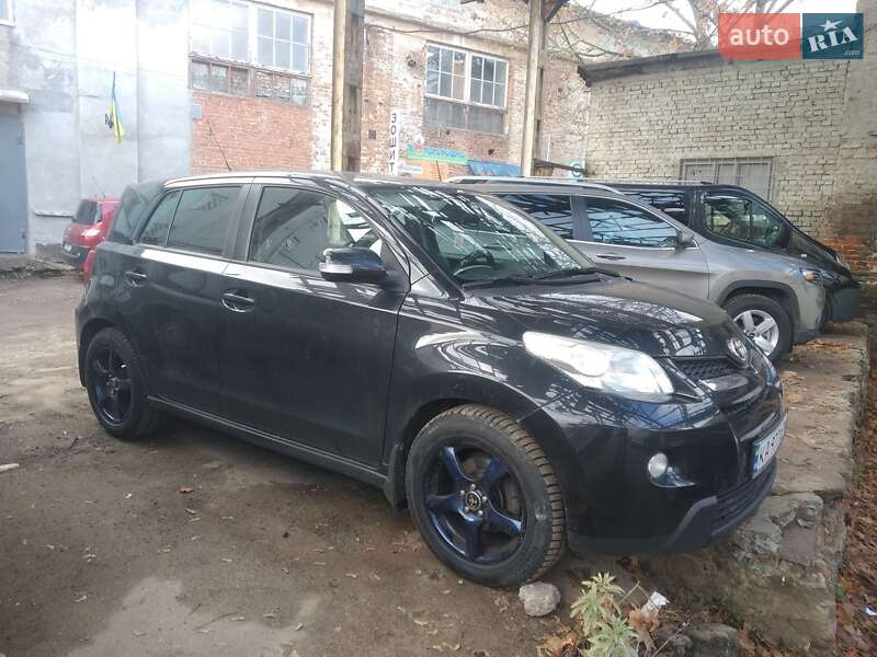 Внедорожник / Кроссовер Toyota Urban Cruiser 2009 в Львове