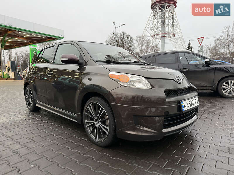 Внедорожник / Кроссовер Toyota Urban Cruiser 2010 в Киеве