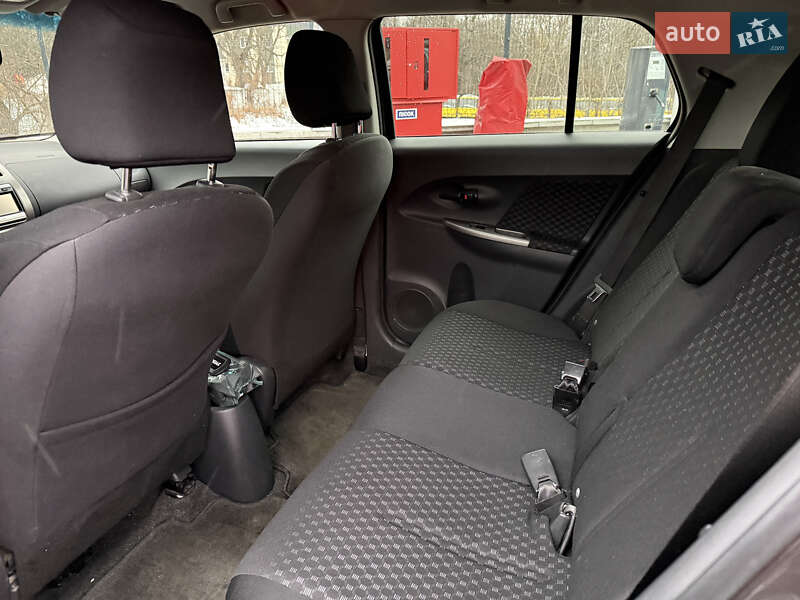 Внедорожник / Кроссовер Toyota Urban Cruiser 2010 в Киеве