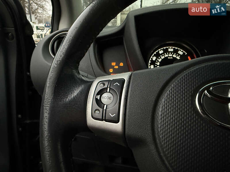 Внедорожник / Кроссовер Toyota Urban Cruiser 2010 в Киеве