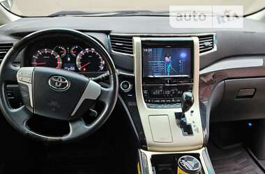 Мінівен Toyota Vellfire 2013 в Одесі