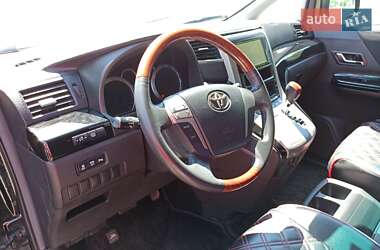 Мінівен Toyota Vellfire 2010 в Києві