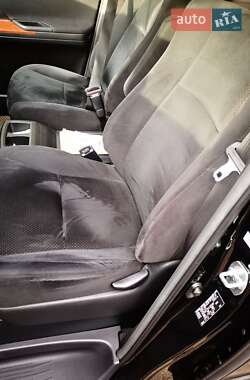 Мінівен Toyota Vellfire 2010 в 
