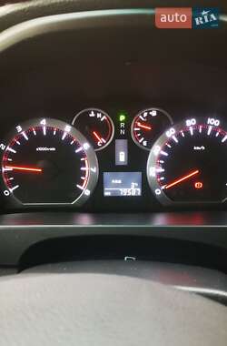 Мінівен Toyota Vellfire 2010 в 
