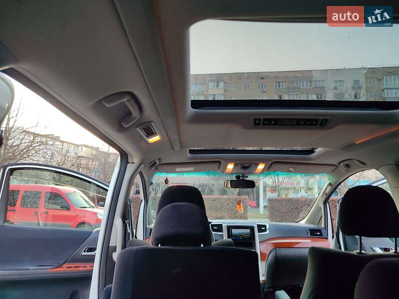 Мінівен Toyota Vellfire 2011 в Чорноморську