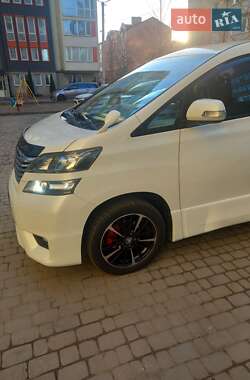 Мінівен Toyota Vellfire 2009 в 