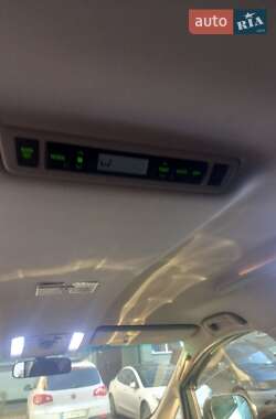 Мінівен Toyota Vellfire 2009 в 
