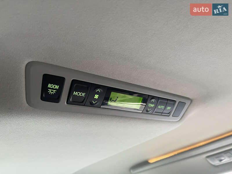 Мінівен Toyota Vellfire 2013 в Одесі
