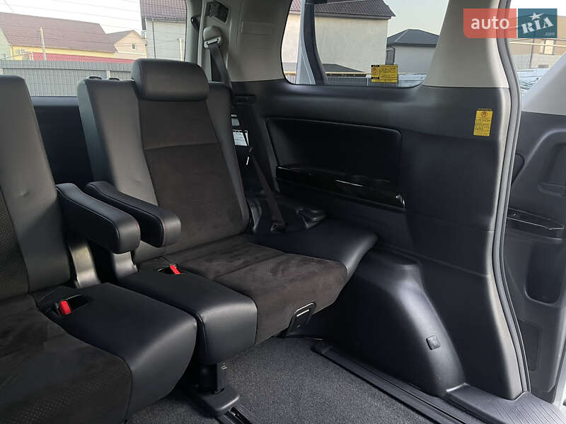 Мінівен Toyota Vellfire 2013 в Одесі