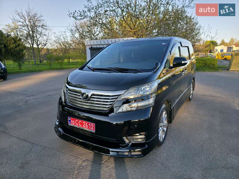 Минивэн Toyota Vellfire 2011 в 