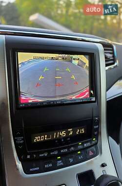 Минивэн Toyota Vellfire 2011 в 