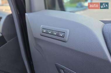 Минивэн Toyota Vellfire 2011 в 