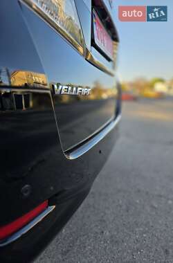 Минивэн Toyota Vellfire 2012 в 
