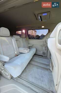 Минивэн Toyota Vellfire 2012 в 
