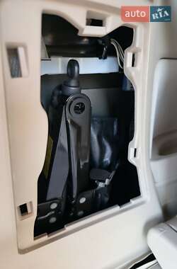 Минивэн Toyota Vellfire 2012 в 
