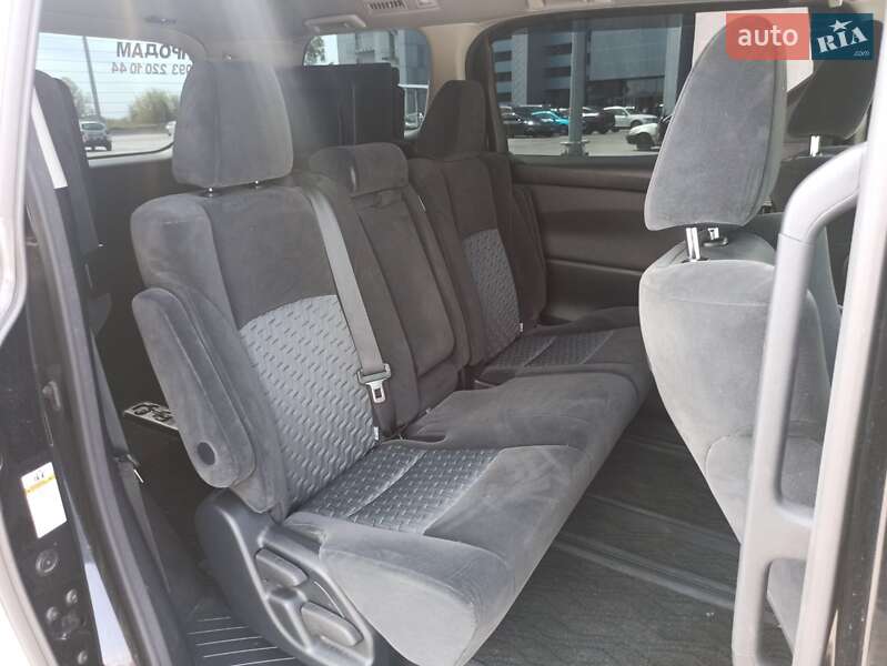 Минивэн Toyota Vellfire 2017 в Киеве