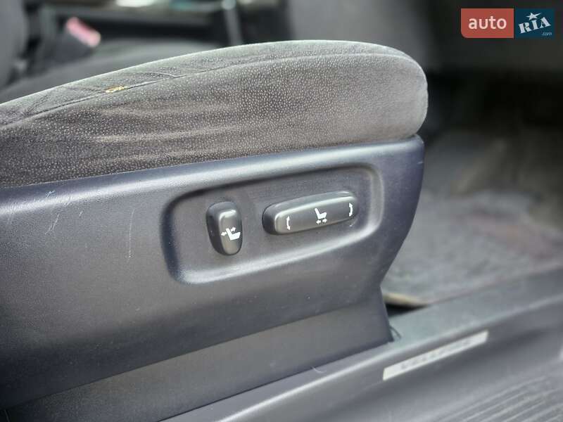 Мінівен Toyota Vellfire 2013 в Одесі