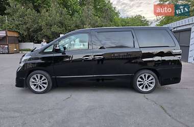Мінівен Toyota Vellfire 2011 в 